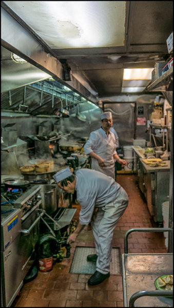 CHINATOWN KITCHEN ROBERT TORSKE Quinde Fotos   CHINATOWN KITCHEN 339x600 